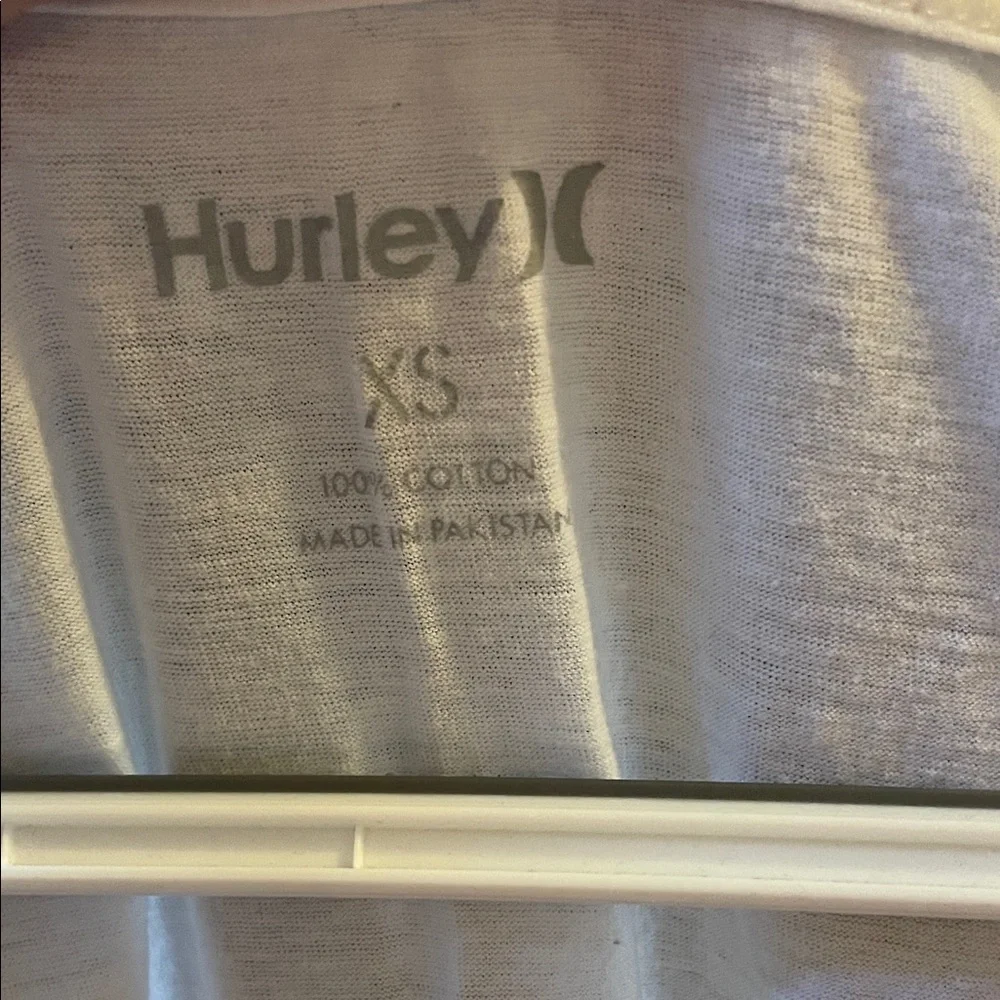 Hurley White V-Neck Surf California T-Shirt - Picture 3 of 4